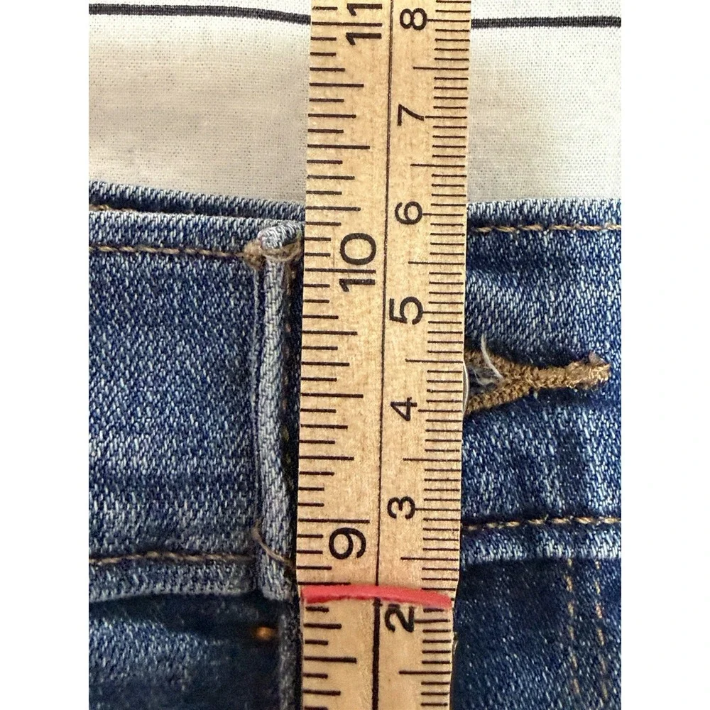 LEVI'S 505 Straight Leg JEANS Women's Size 10 Blue Denim Floral Embroidery 30x32